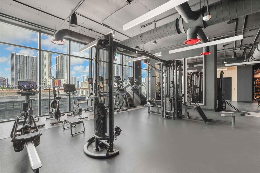 Community amenities in , Miami (Image 9).