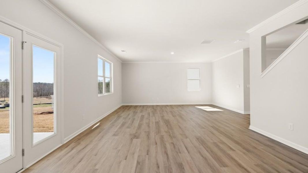 Spacious, unfurnished interior of a new home in Oaks at Cedar Grove, Fairburn (Image 18).