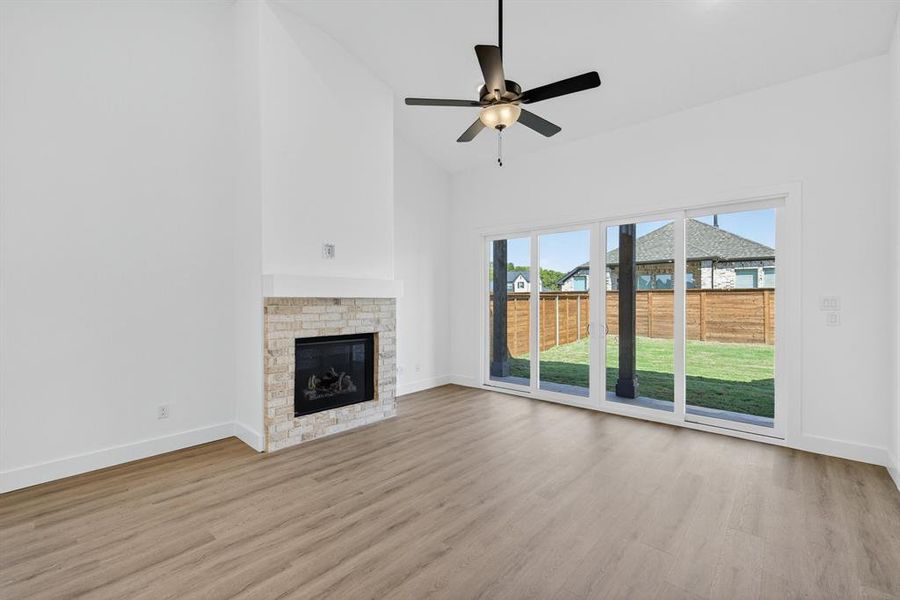 Spacious, unfurnished interior of a new home in Solterra, Mesquite (Image 17).