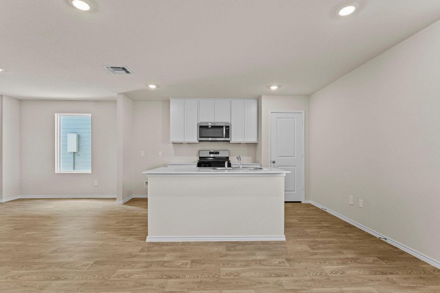 Furnished interior view inside a new home in Sunset Oaks, Maxwell (Image 4). Furnished interior view inside a new home in Sunset Oaks, Maxwell (Image 4).
