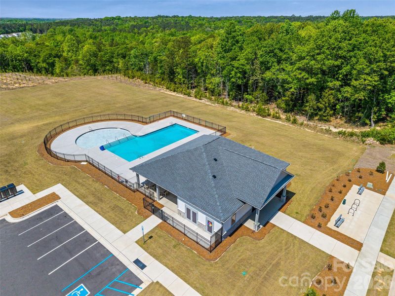 Community amenities in Walkers Mill, Edgemoor (Image 25). Community amenities in Walkers Mill, Edgemoor (Image 25).