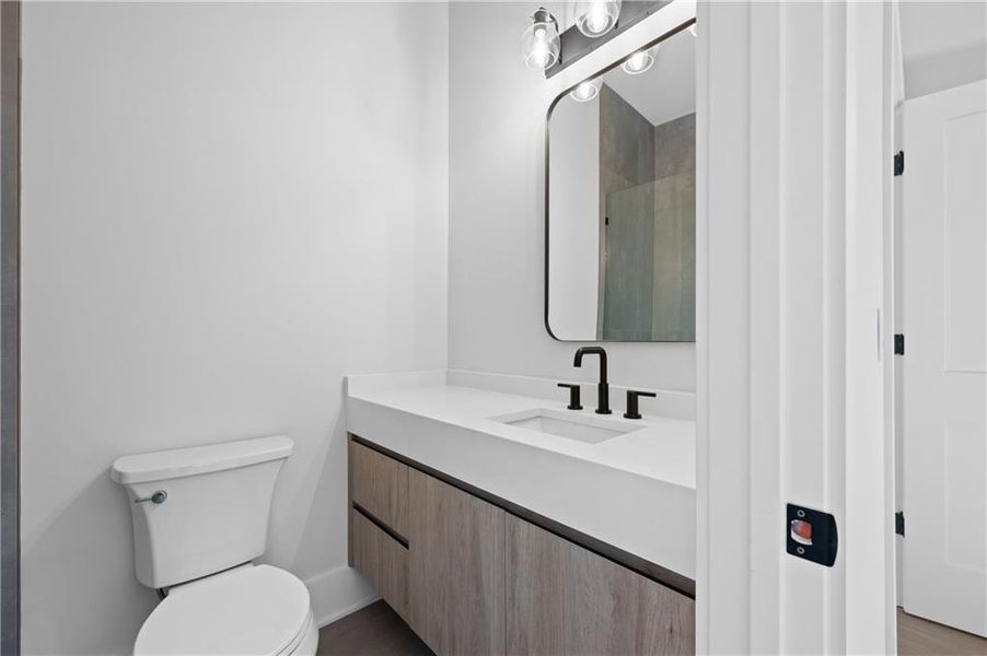 Furnished interior view inside a new home in , Roswell (Image 44).