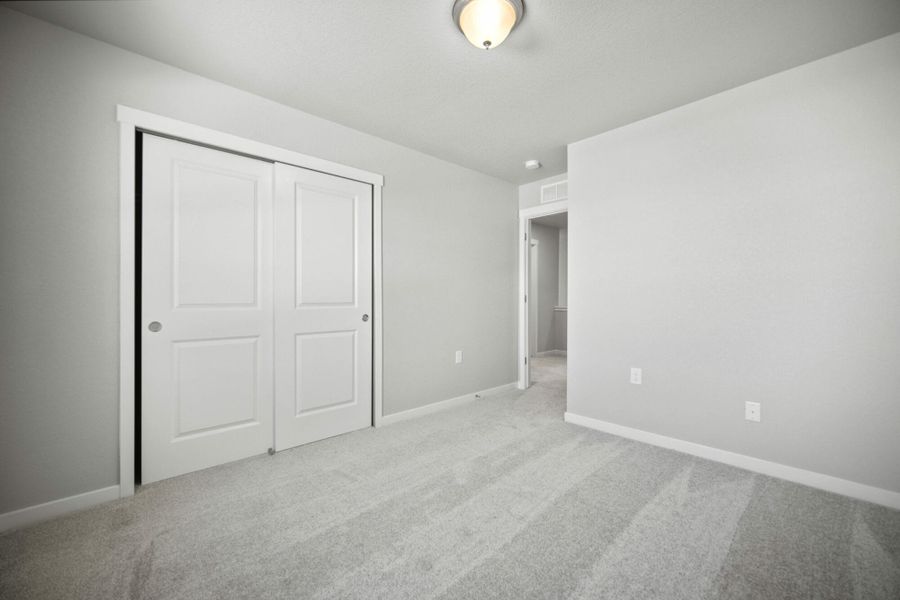 Representative unfurnished interior of a home built from the Cheyenne by View Homes in Aspen Meadows – Townhomes, Colorado Springs (Image 19). Representative unfurnished interior of a home built from the Cheyenne by View Homes in Aspen Meadows – Townhomes, Colorado Springs (Image 19).