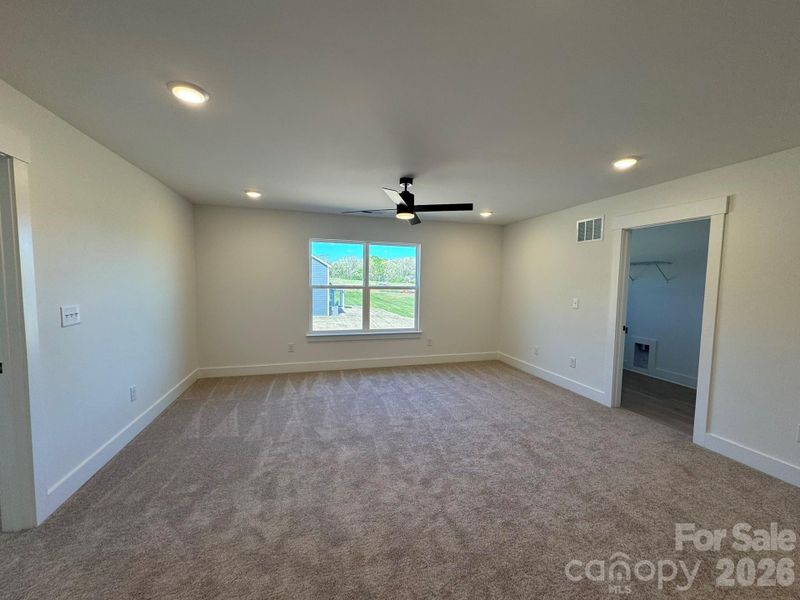 Spacious, unfurnished interior of a new home in Chasewood, Mint Hill (Image 14).