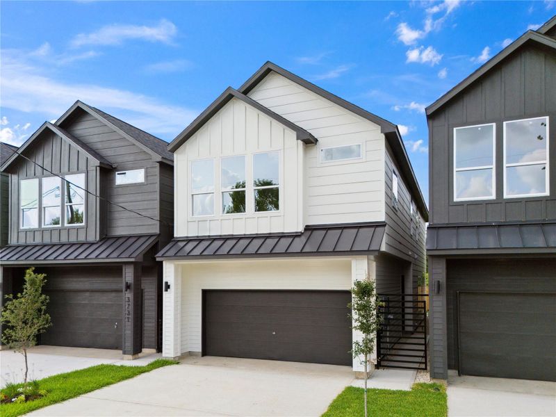 Front exterior of a new home in , Houston, TX, highlighting curb appeal (Image 22).