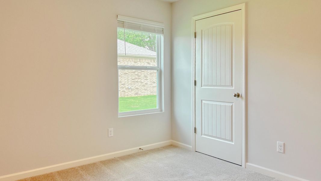 Representative unfurnished interior of a home built from the Roland by D.R. Horton in Huntington Estates, Millington (Image 16).