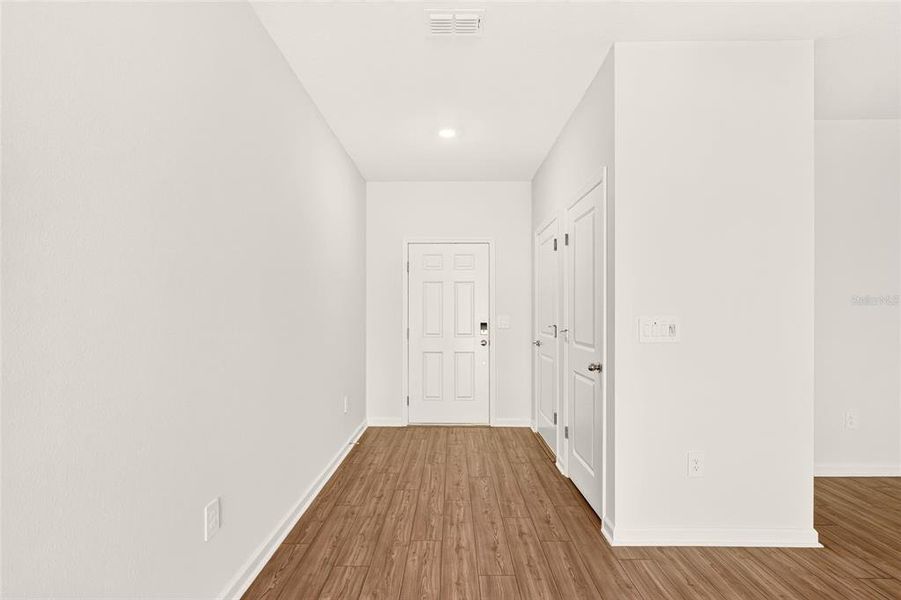 Spacious, unfurnished interior of a new home in , Alachua (Image 21).