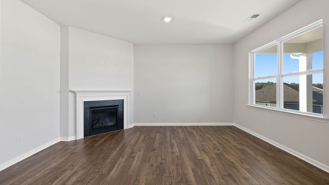 Spacious, unfurnished interior of a new home in Benjamin's Grove, Woodruff (Image 16). Spacious, unfurnished interior of a new home in Benjamin's Grove, Woodruff (Image 16).