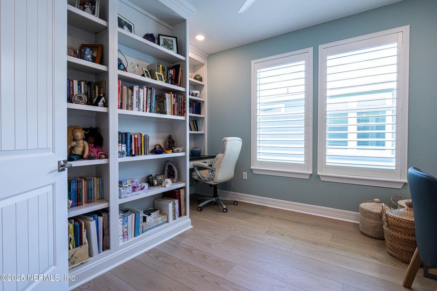 Furnished interior view inside a new home in Del Webb Nocatee, Ponte Vedra (Image 18). Furnished interior view inside a new home in Del Webb Nocatee, Ponte Vedra (Image 18).