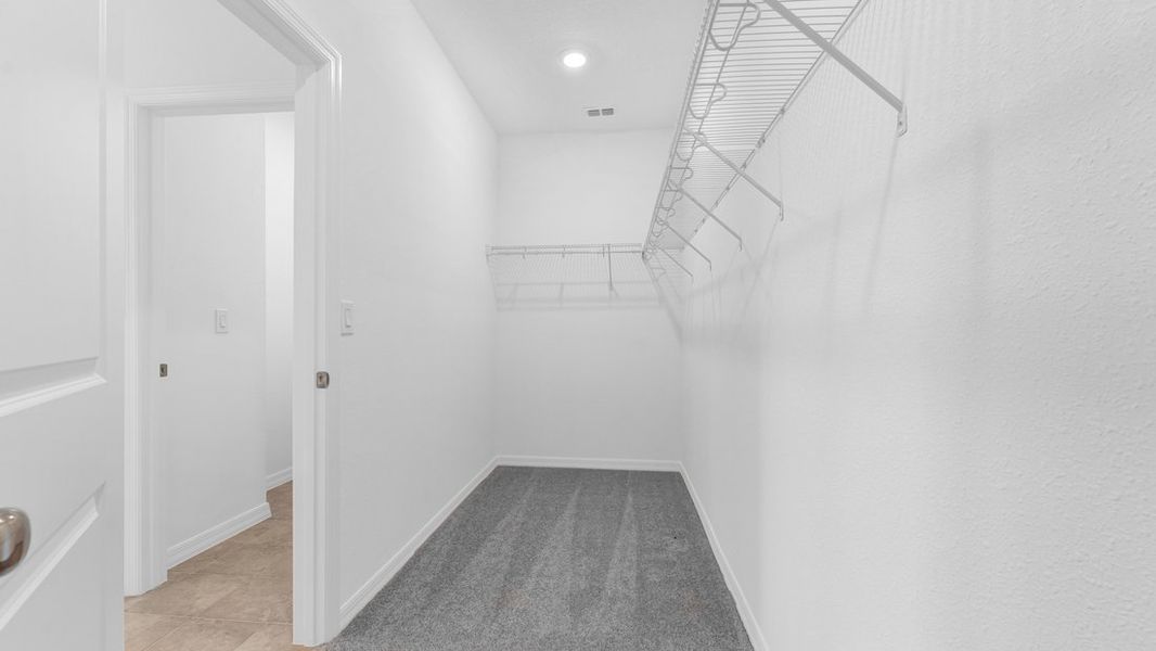 Spacious, unfurnished interior of a new home in Coopers Meadow, Jacksonville (Image 29).