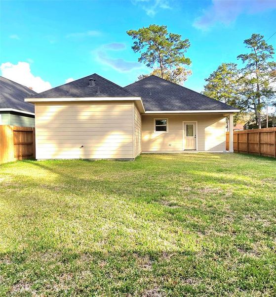 Huge Back Yard!