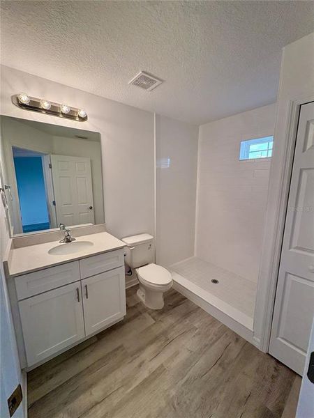 Furnished interior view inside a new home in , Bradenton (Image 4).