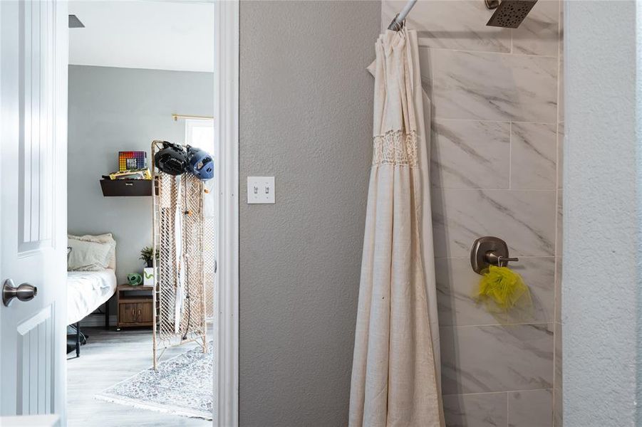 Furnished interior view inside a new home in , Fort Worth (Image 28). Furnished interior view inside a new home in , Fort Worth (Image 28).