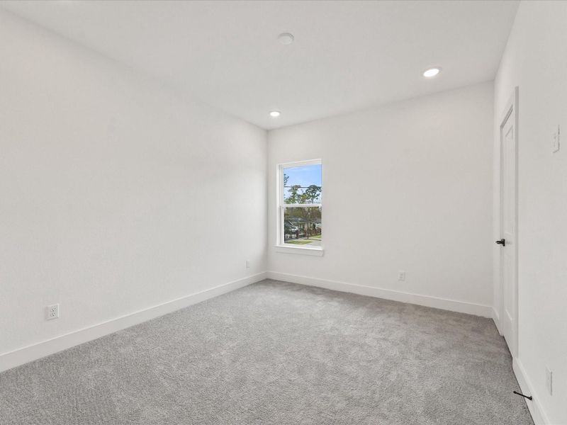 Spacious, unfurnished interior of a new home in , Houston (Image 20).