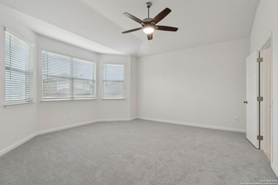 Spacious, unfurnished interior of a new home in Royal Crest, San Antonio (Image 48). Spacious, unfurnished interior of a new home in Royal Crest, San Antonio (Image 48).