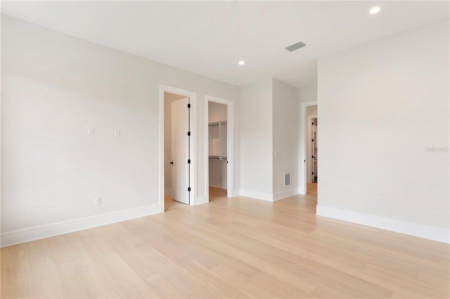 Spacious, unfurnished interior of a new home in , Tampa (Image 20). Spacious, unfurnished interior of a new home in , Tampa (Image 20).