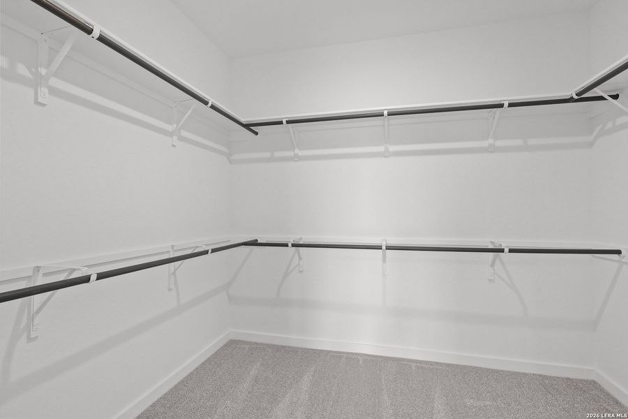Spacious, unfurnished interior of a new home in Sunflower Ridge, New Braunfels (Image 35).