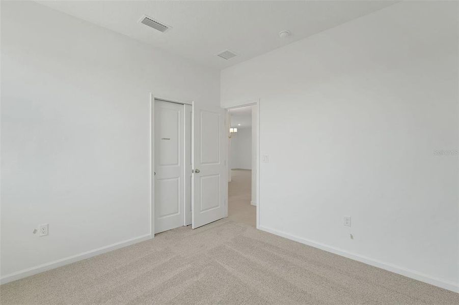 Spacious, unfurnished interior of a new home in Willowbrook North, Winter Haven (Image 26).