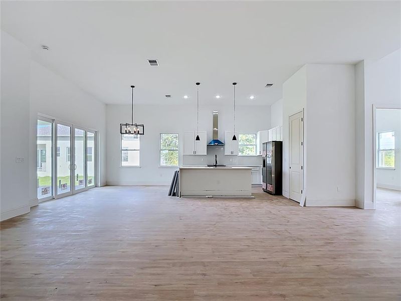 Spacious, unfurnished interior of a new home in , Port Charlotte (Image 21).