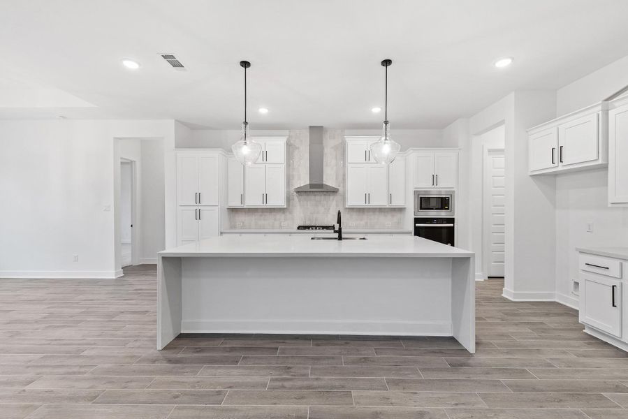 Representative image. Features, specifications, selections and colors may vary. Representative image. Features, specifications, selections and colors may vary.