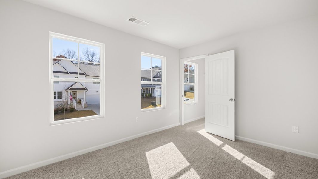 Representative unfurnished interior of a home built from the Belfort by D.R. Horton in Hamptons at Riverwood North, Dallas (Image 26).