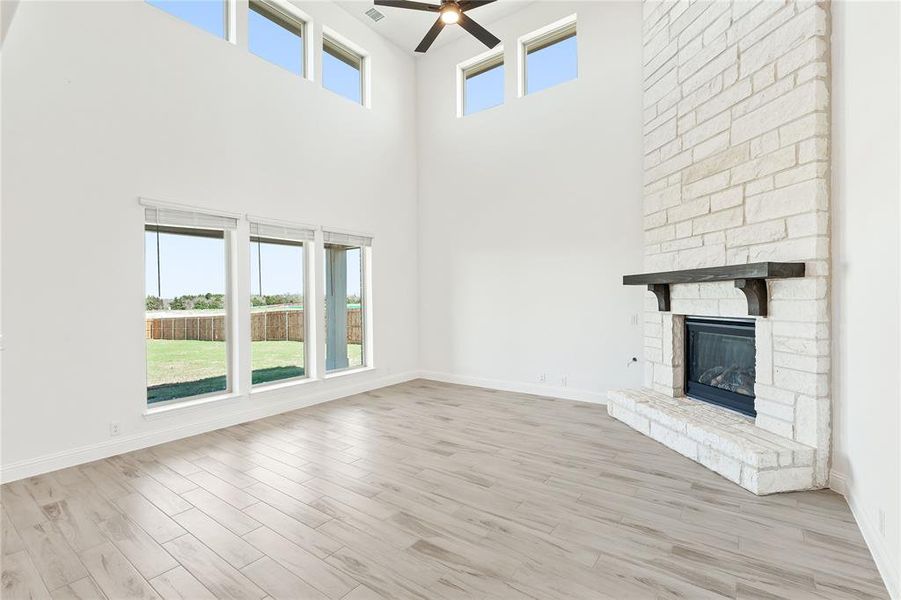 Spacious, unfurnished interior of a new home in Glenbrook, Red Oak (Image 34).