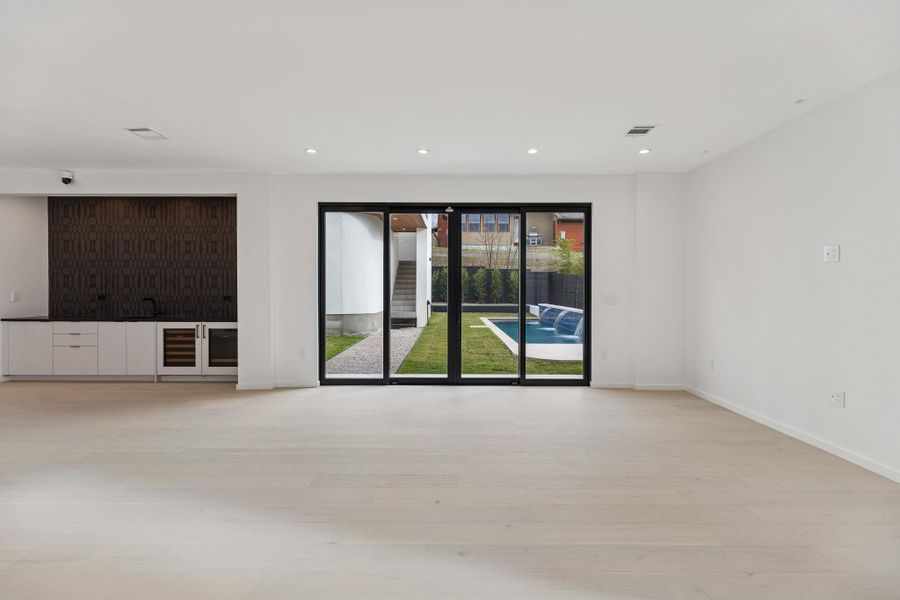 Spacious, unfurnished interior of a new home in , Austin (Image 17).