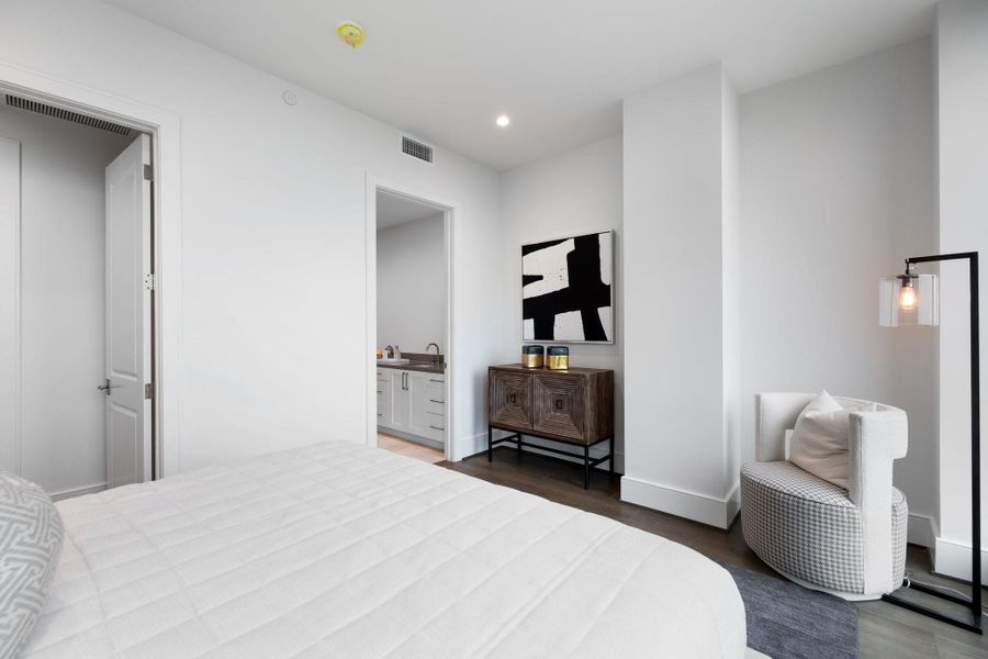 Image 27 of a home in Hawthorne. Image 27 of a home in Hawthorne.