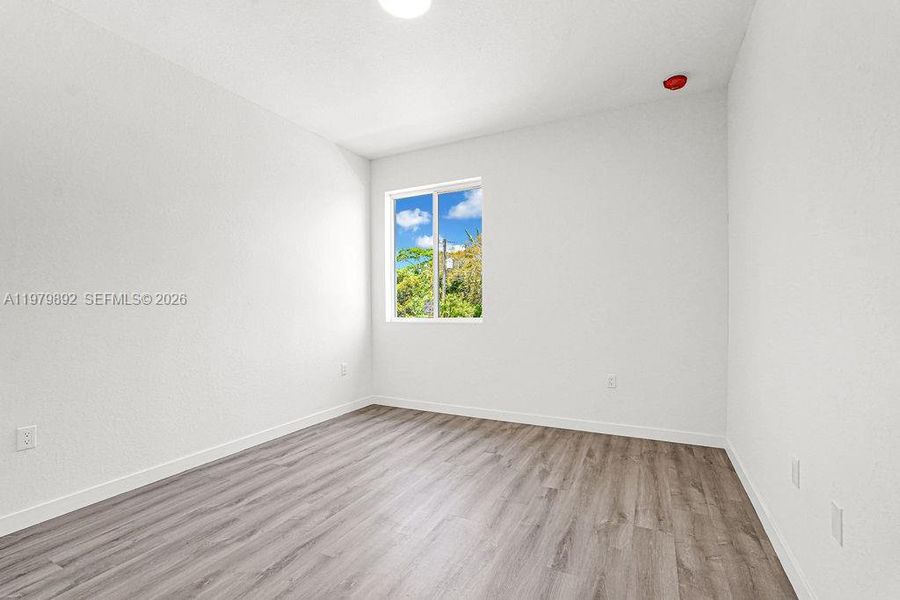Spacious, unfurnished interior of a new home in , Miami (Image 33).