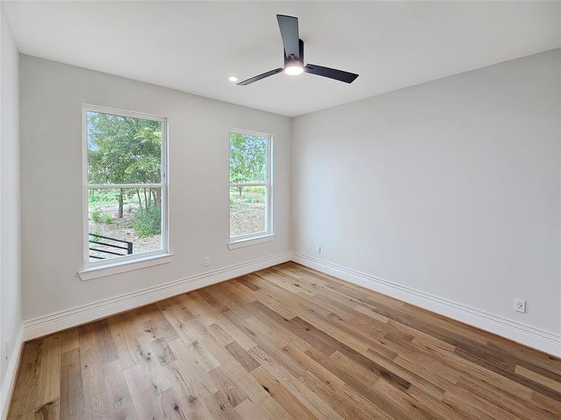 Spacious, unfurnished interior of a new home in , Kemp (Image 14).