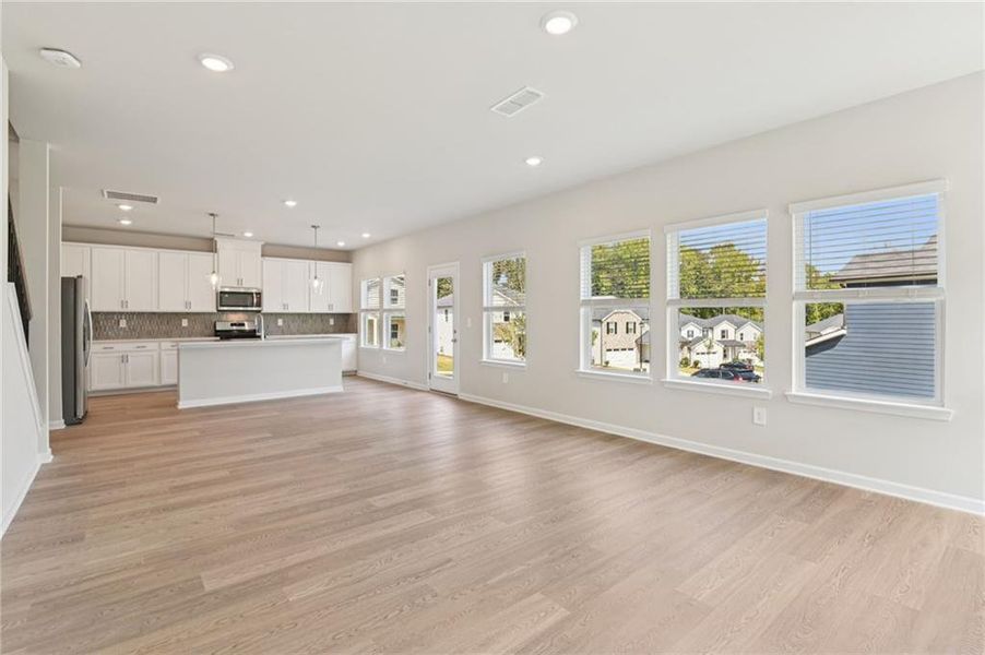 Spacious, unfurnished interior of a new home in The Oaks at Dawson, Dawsonville (Image 32).