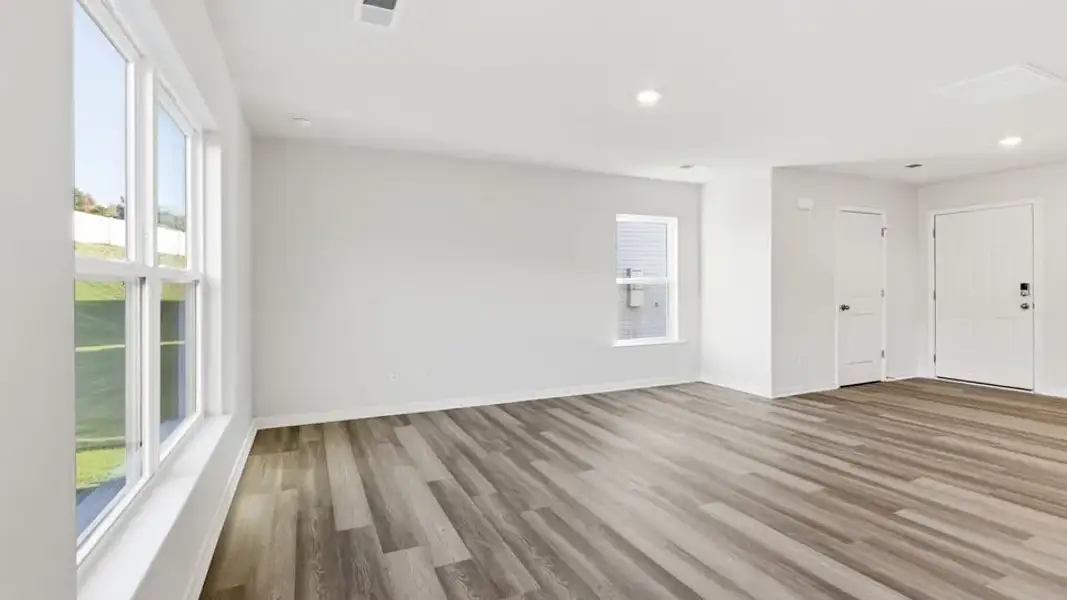 Spacious, unfurnished interior of a new home in Cedar Gap, Fountain Inn (Image 16). Spacious, unfurnished interior of a new home in Cedar Gap, Fountain Inn (Image 16).