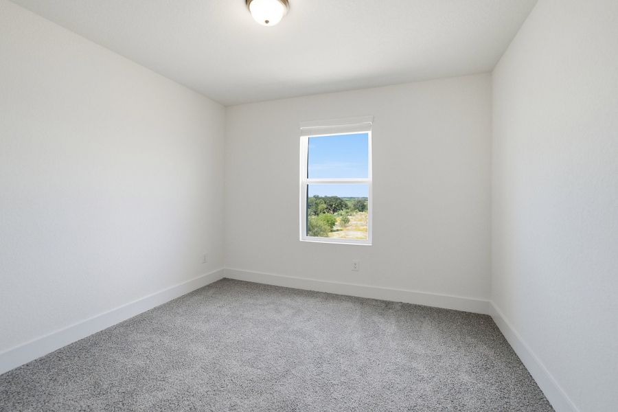 Spacious, unfurnished interior of a new home in Garden Grove, San Antonio (Image 20).