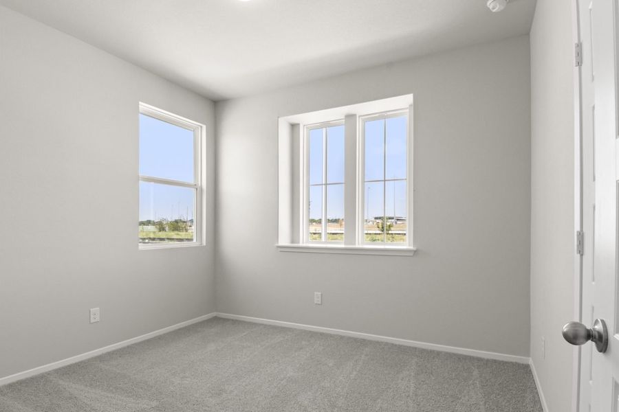 Spacious, unfurnished interior of a new home in Casetta Ranch, Kyle (Image 14).