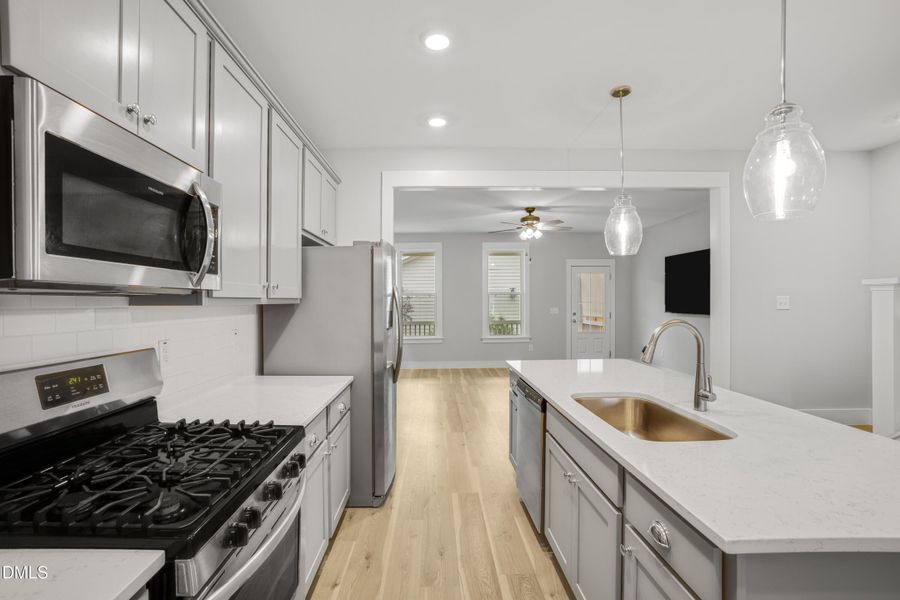 CY1A3577-HDR CY1A3577-HDR