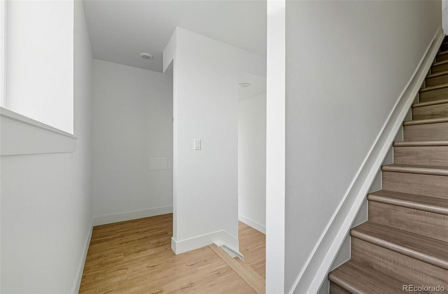 Spacious, unfurnished interior of a new home in , Lakewood (Image 39).