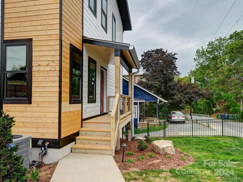 Come on in! Come on in!