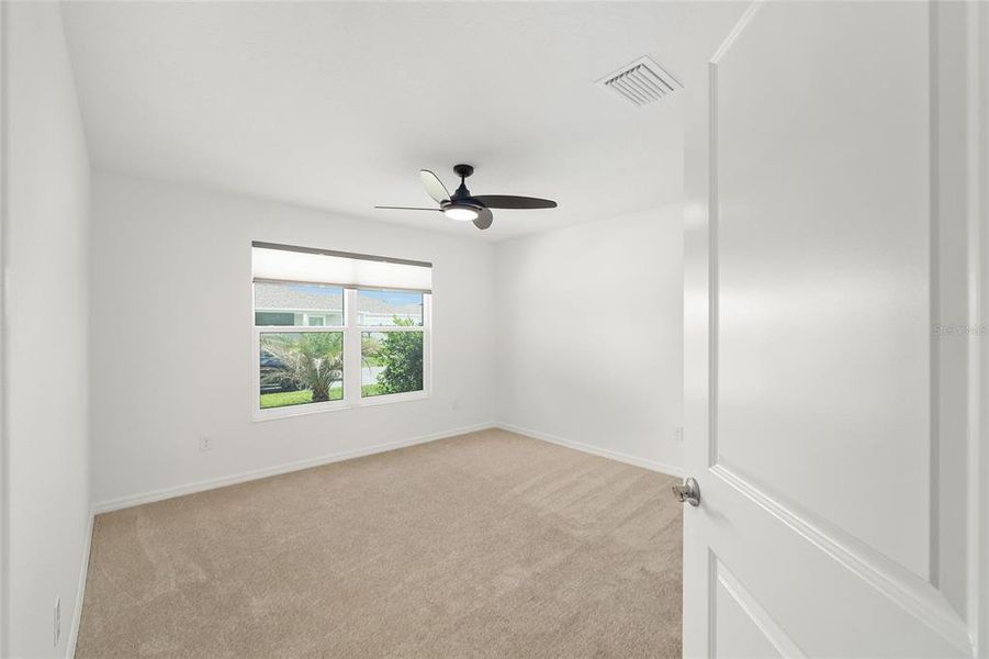 Spacious, unfurnished interior of a new home in , The Villages (Image 31).