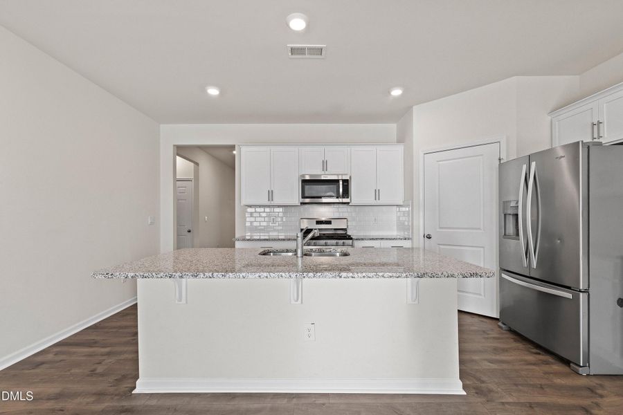 31-341 Red Brick St_3421