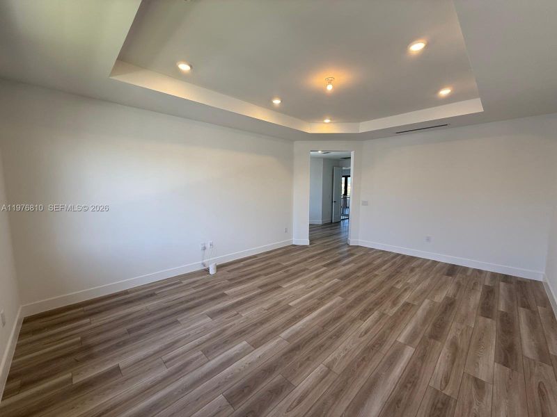 Spacious, unfurnished interior of a new home in , Miami (Image 5).