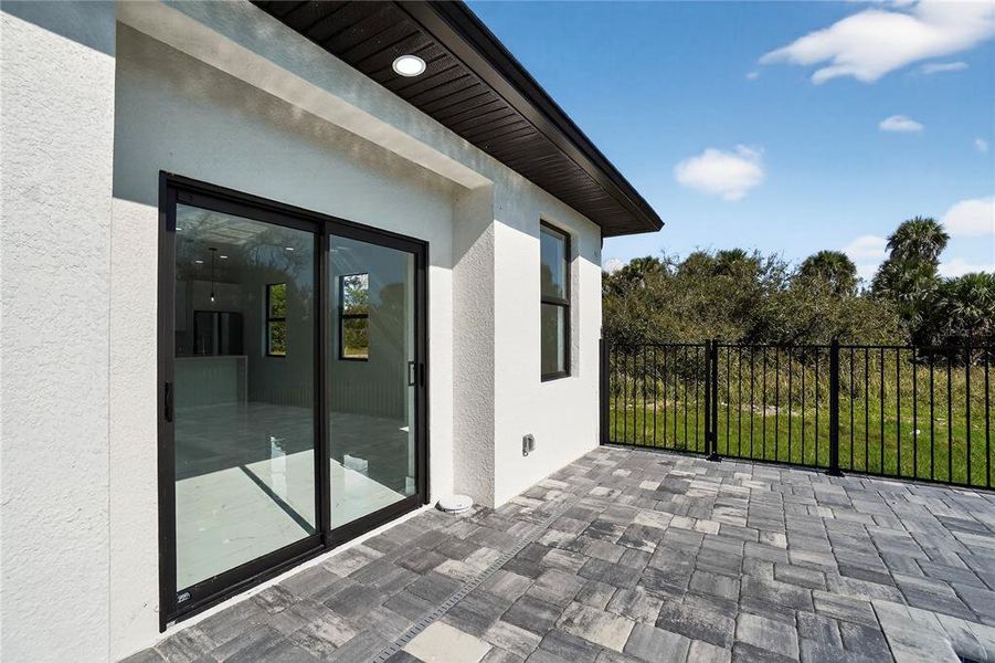 Exterior details and patio area of a home in , Rotonda West (Image 4).