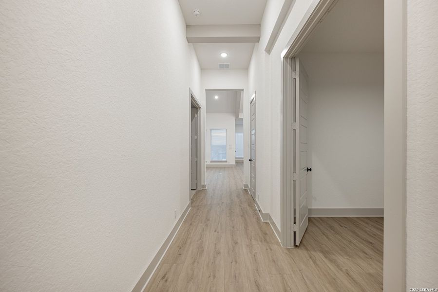 Spacious, unfurnished interior of a new home in Mesa Western, Cibolo (Image 9). Spacious, unfurnished interior of a new home in Mesa Western, Cibolo (Image 9).