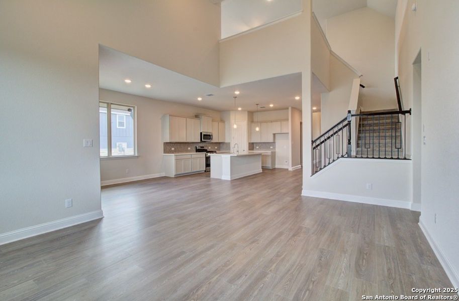 Spacious, unfurnished interior of a new home in The Crossvine, Schertz (Image 30). Spacious, unfurnished interior of a new home in The Crossvine, Schertz (Image 30).