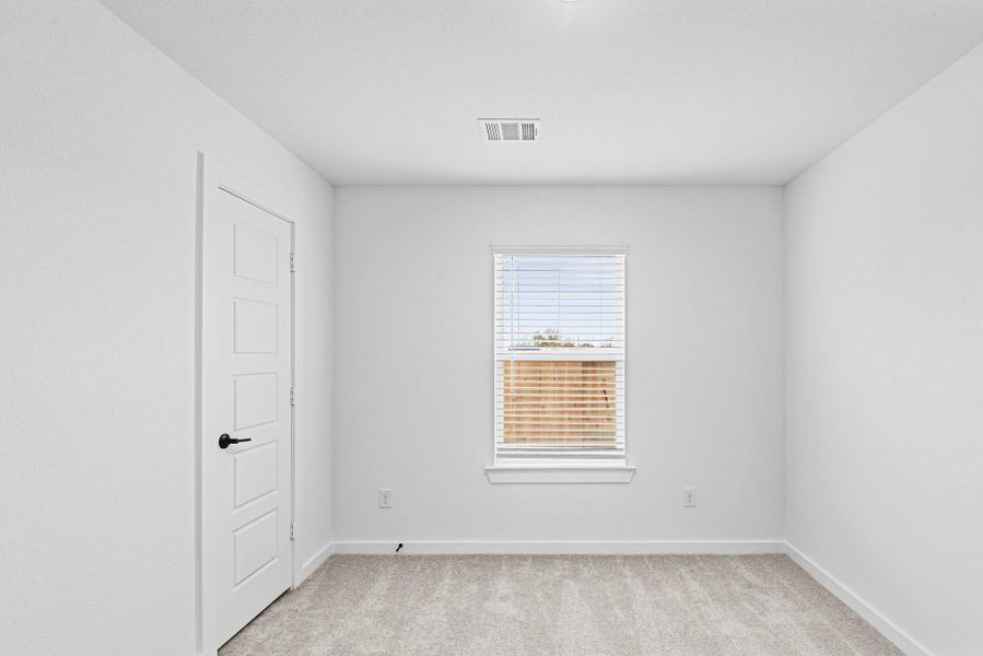 Spacious, unfurnished interior of a new home in Summerview, Fulshear (Image 21). Spacious, unfurnished interior of a new home in Summerview, Fulshear (Image 21).
