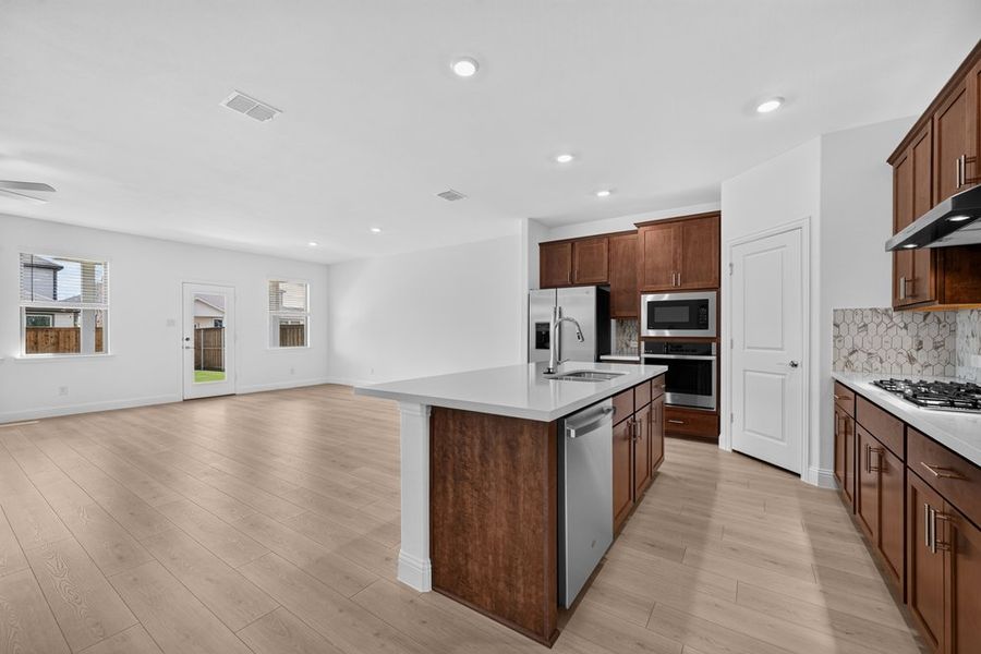 Furnished interior view inside a new home in Madero 50s, Fort Worth (Image 8).
