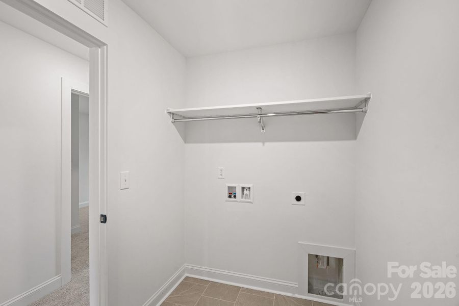 Spacious, unfurnished interior of a new home in , Charlotte (Image 21).