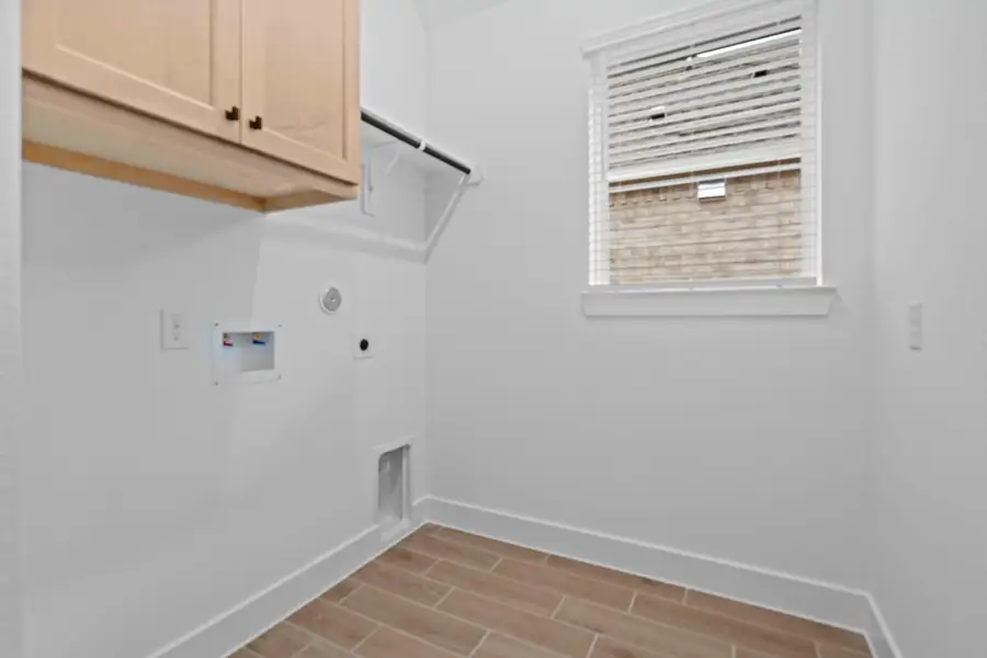 Spacious, unfurnished interior of a new home in Elyson 60's, Katy (Image 17).