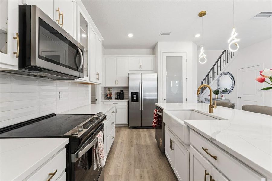 Furnished interior view inside a new home in , Minneola (Image 10).