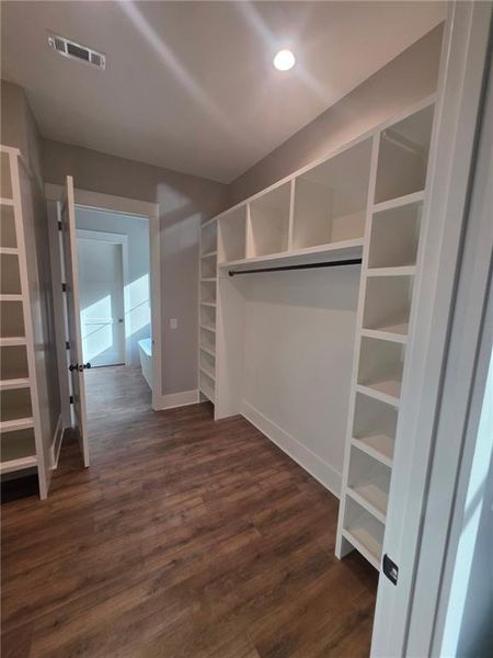 Spacious, unfurnished interior of a new home in , Rome (Image 15).