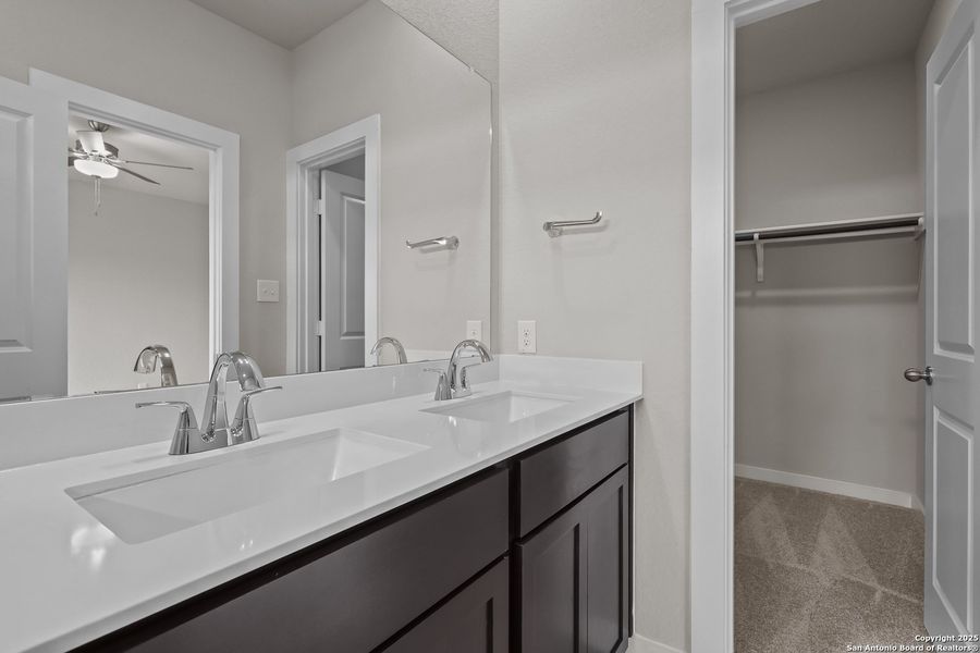 Image 34 of a home in Garden Grove.